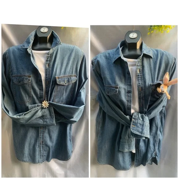 JCREW - premium CLASSIC Denim
Button-Up Shirt - Picture 10 of 13